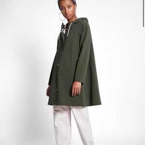Stutterheim Mosebacke A-Line Raincoat in Green